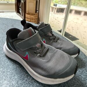 Boys’ 12C Nike Sneakers